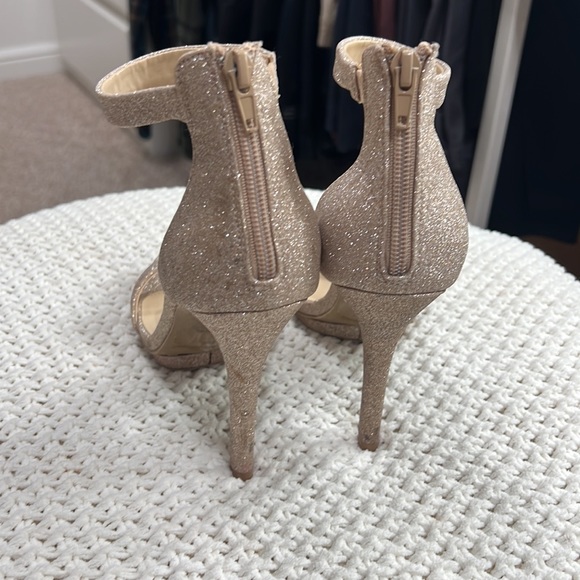 Windsor Champagne colored heels in like new condition! - Picture 3 of 3